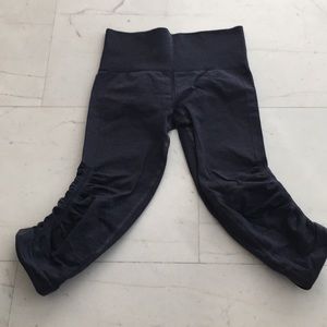 Authentic Lululemon Hi-Waist Capri Leggings Size 4